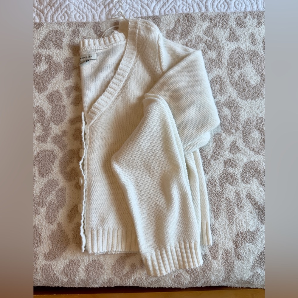 American eagle button cardigan